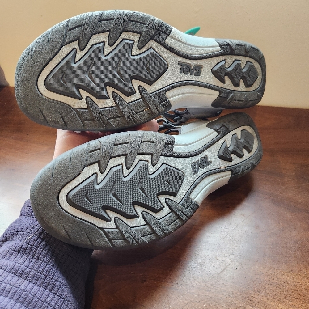 Teva Closed Toe Sandal Strappy Gray Comfort 9.5 - Picture 5 of 12